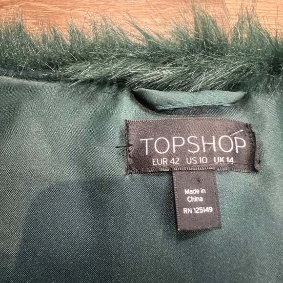 TopShop Faux Fur Dark Emerald Green Gilete Vest Sz 10-Perfect for the holidays! - Picture 3 of 10